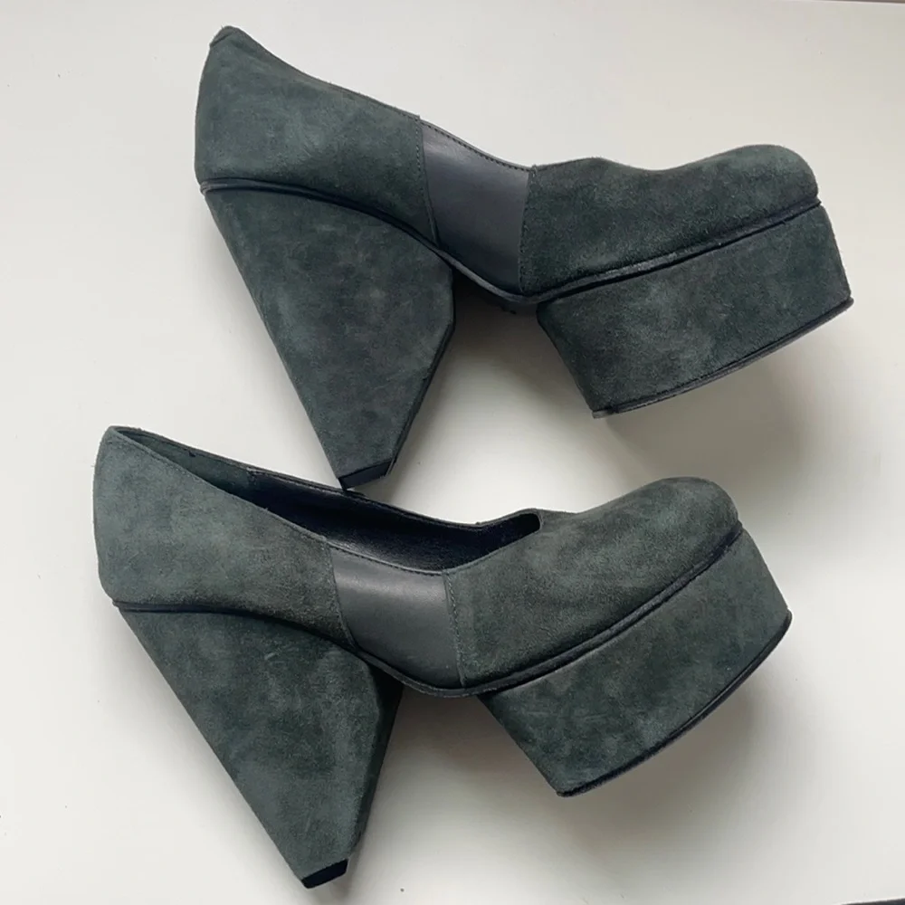 Surface To Air‎ Designer Platform Grey Suede Pumps Size 37